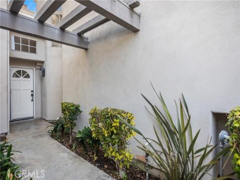 140 Almador , Irvine, CA