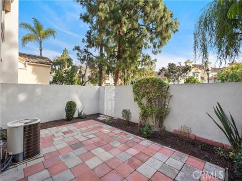 140 Almador , Irvine, CA