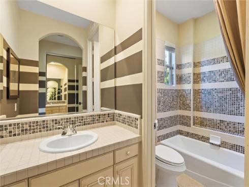 37 Triple Leaf , Irvine, CA