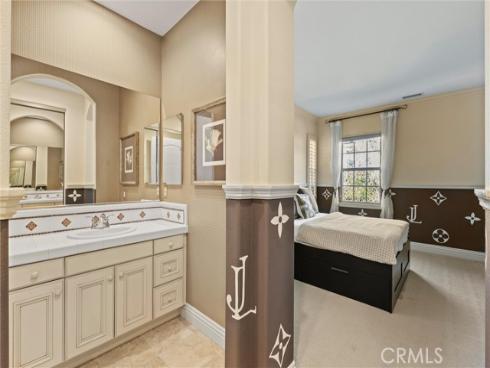 37 Triple Leaf , Irvine, CA