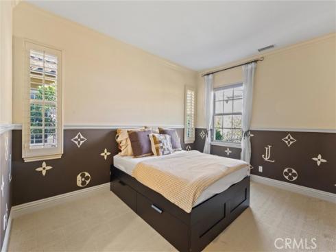 37 Triple Leaf , Irvine, CA