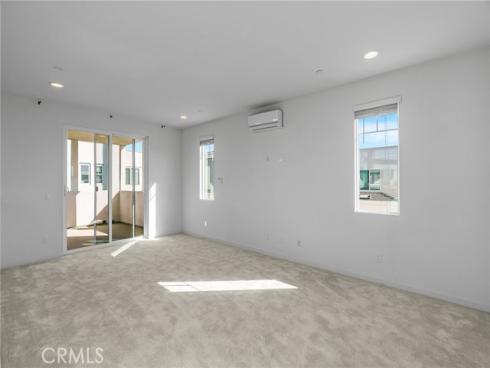 148 Stage , Irvine, CA