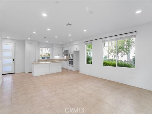 148 Stage , Irvine, CA