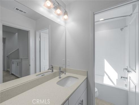 148 Stage , Irvine, CA