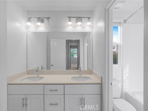 148 Stage , Irvine, CA