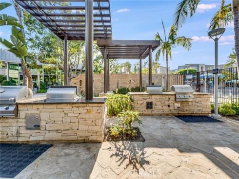 507 Rockefeller , Irvine, CA