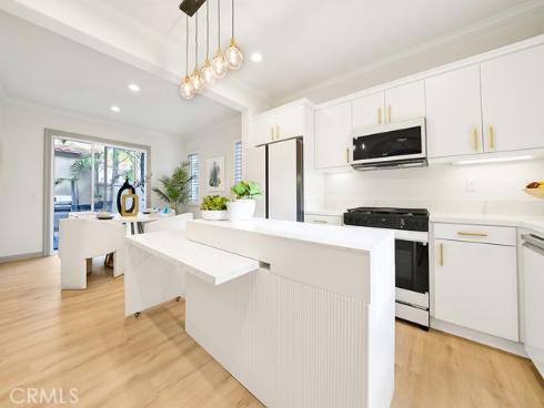 79  Modesto  96 , Irvine, CA