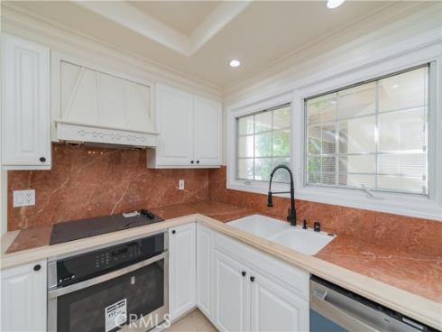 15 Elderberry , Irvine, CA