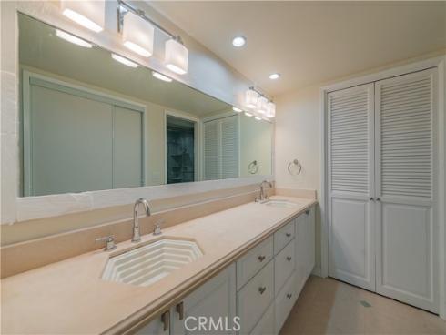 15 Elderberry , Irvine, CA