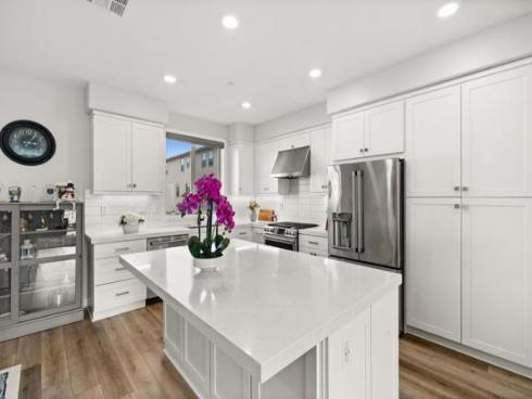 202 Keeper , Irvine, CA