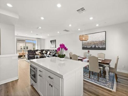 202 Keeper , Irvine, CA