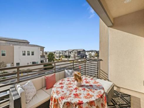 202 Keeper , Irvine, CA