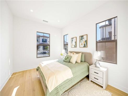 123 Sunnybank , Irvine, CA