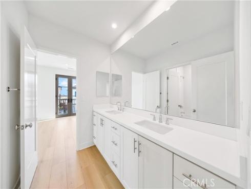 123 Sunnybank , Irvine, CA