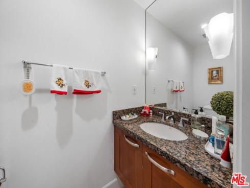 5072 Scholarship , Irvine, CA