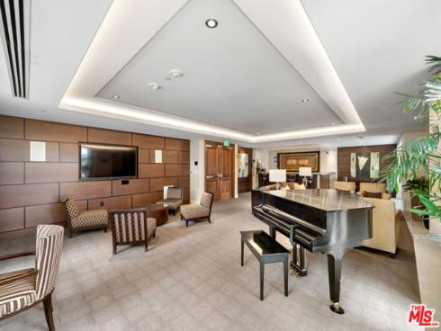 5072 Scholarship , Irvine, CA