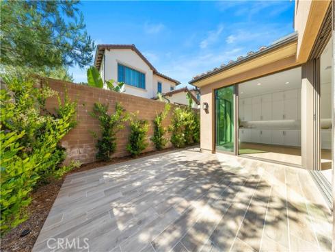 122 Appian Boulevard, Irvine, CA