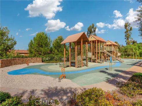 105  Tantara  , Irvine, CA