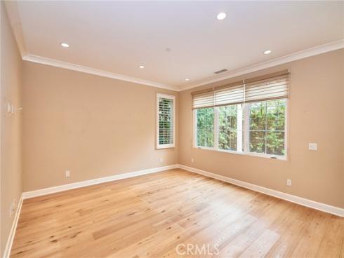 54 Trotter , Irvine, CA