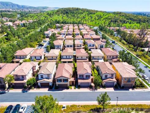54 Trotter , Irvine, CA