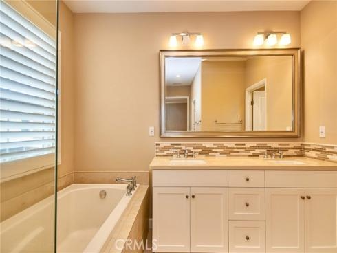 54 Trotter , Irvine, CA