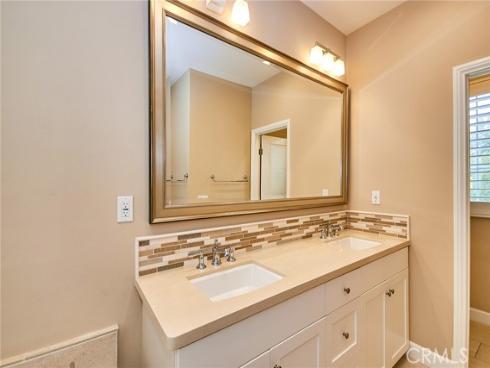 54 Trotter , Irvine, CA