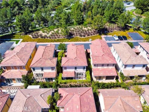 54 Trotter , Irvine, CA