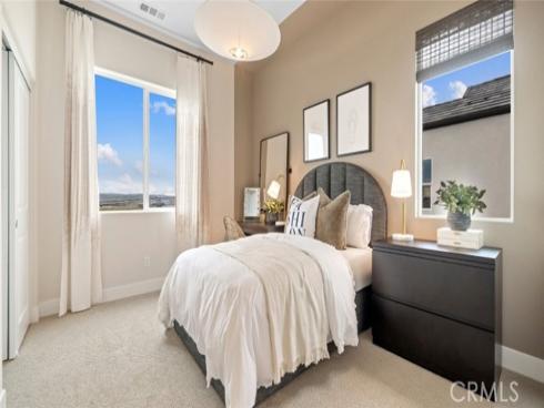 183 Sawbuck , Irvine, CA