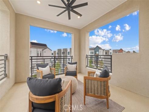 183 Sawbuck , Irvine, CA