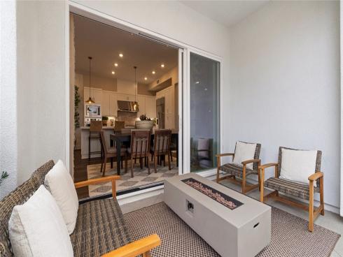 183 Sawbuck , Irvine, CA