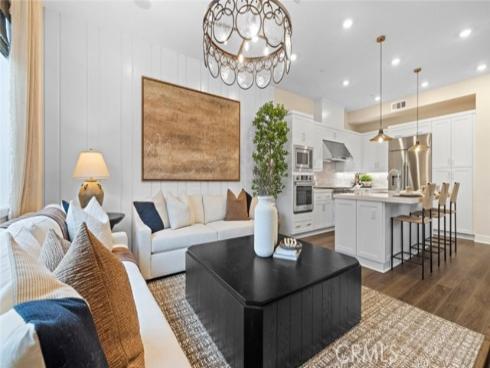 183 Sawbuck , Irvine, CA