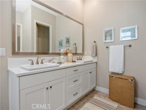 122 Scale , Irvine, CA