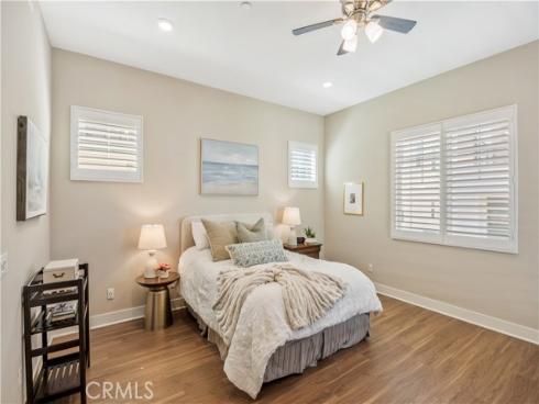 122 Scale , Irvine, CA