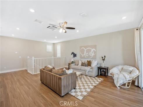 122 Scale , Irvine, CA