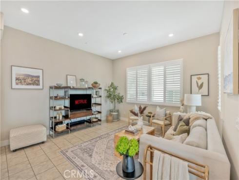 122 Scale , Irvine, CA