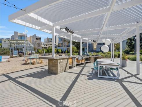 122  Scale  , Irvine, CA