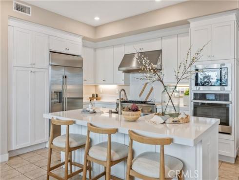 122 Scale , Irvine, CA