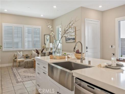 122 Scale , Irvine, CA