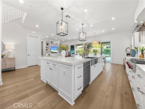 110  Pixel  , Irvine, CA