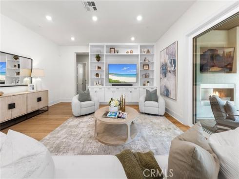 110  Pixel  , Irvine, CA