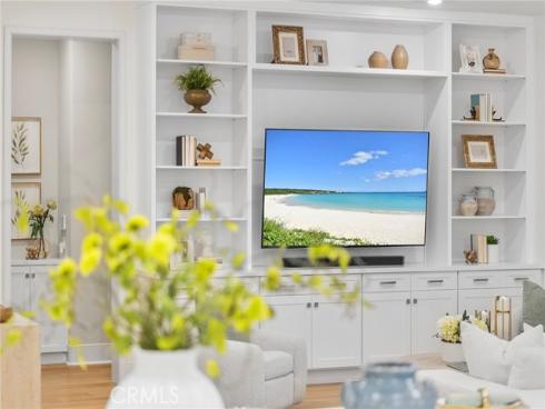 110  Pixel  , Irvine, CA