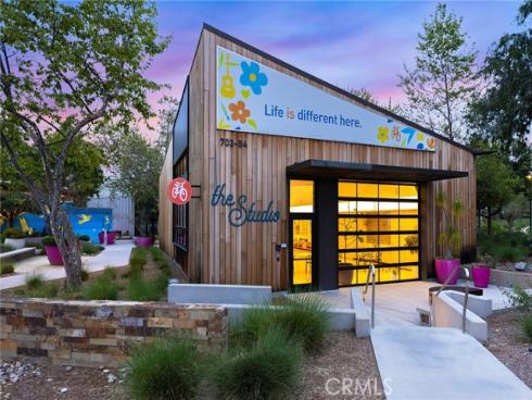 110  Pixel  , Irvine, CA