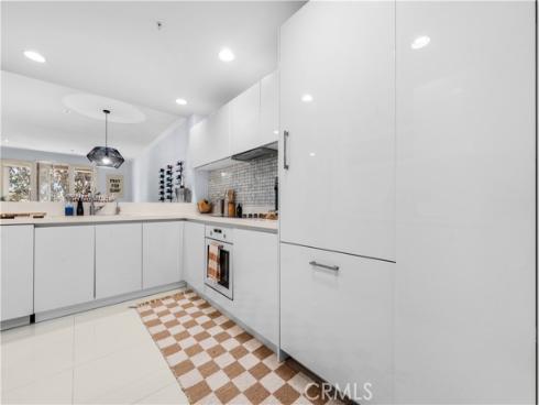 2233 Martin 212 , Irvine, CA