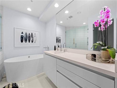 2233 Martin 212 , Irvine, CA