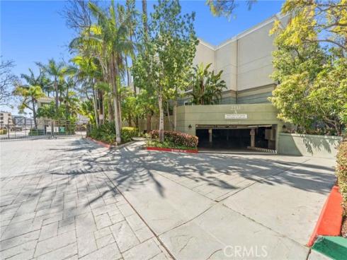 2233 Martin 212 , Irvine, CA