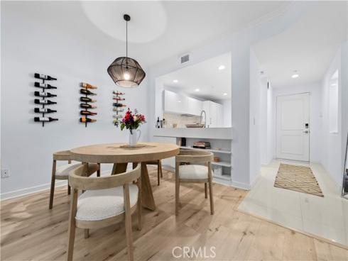 2233 Martin 212 , Irvine, CA