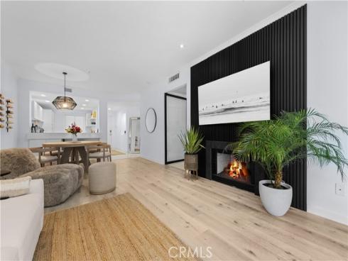 2233 Martin 212 , Irvine, CA