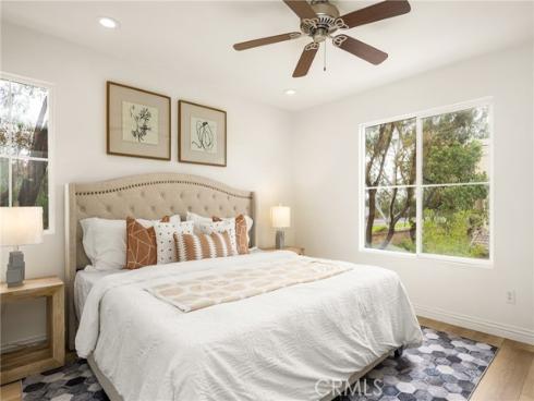 97 Sapphire 39 , Irvine, CA