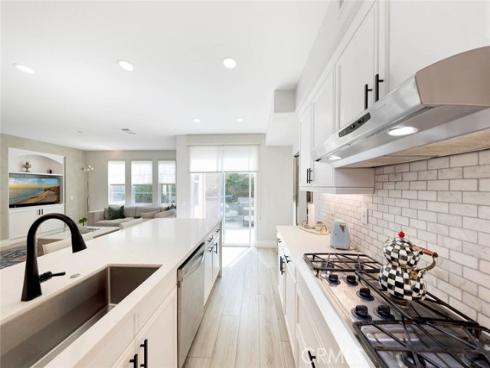 6 Teardrop , Irvine, CA