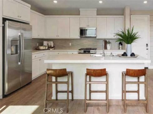 466  Lobata  , Irvine, CA